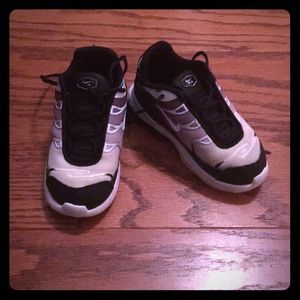 White & Black Air Nike Size 9 kid boy